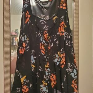 Torrid Floral flowy tank